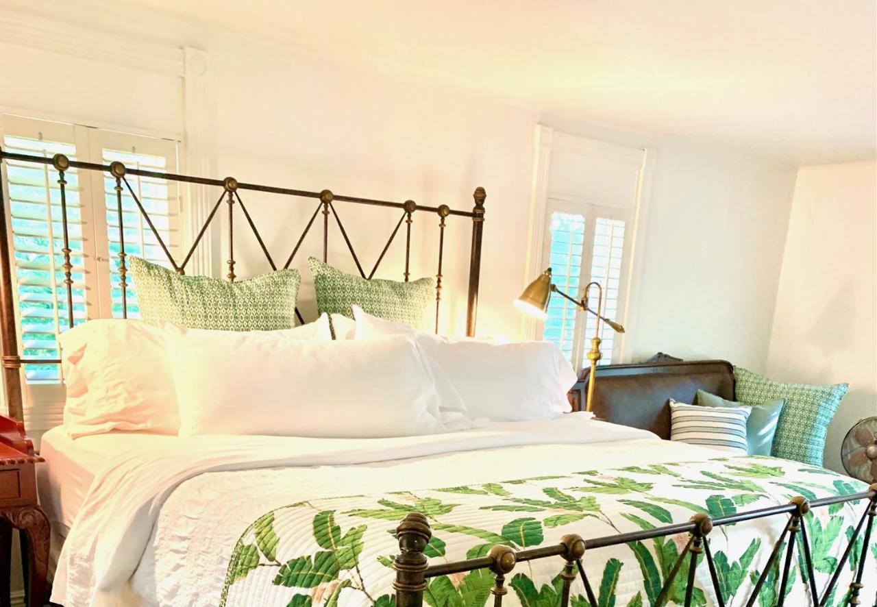 Plantation House Bed & Breakfast Port Hope Exteriér fotografie